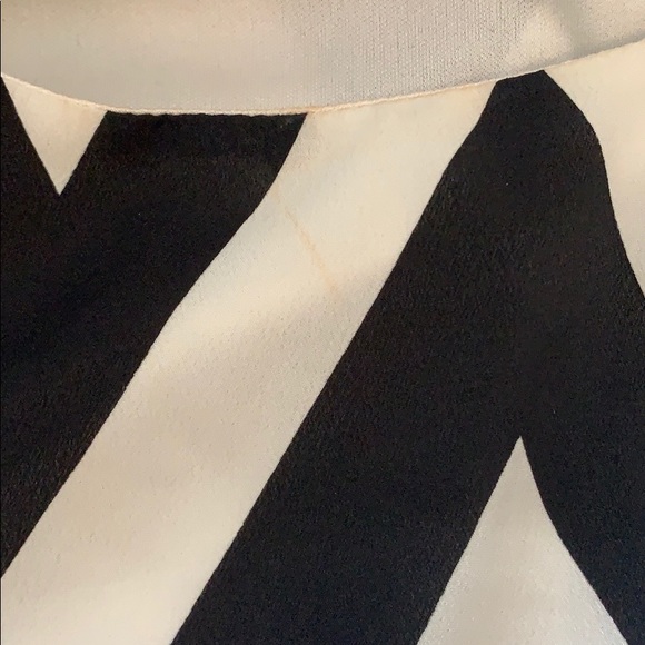 Chevron Print Mini Dress with Button Details - Picture 7 of 7